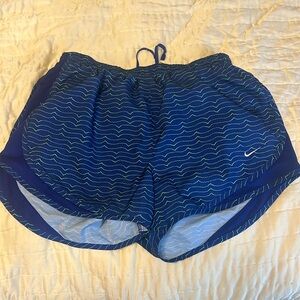 Nike dry fit size M running short
